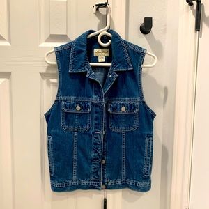 Cute, vintage Eddie Bauer Denim vest. Size Small!